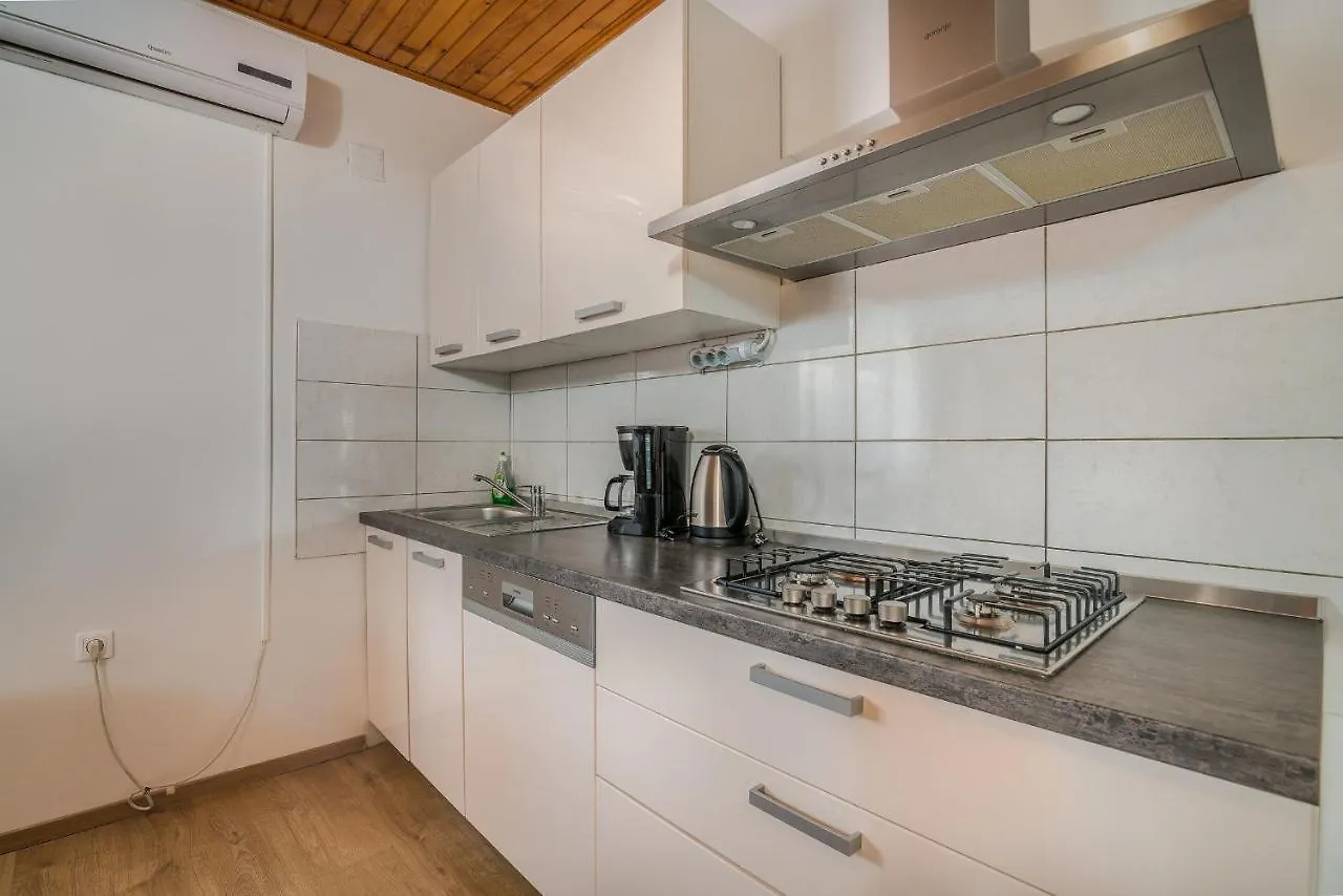 Apartment Apartmani M Baška Kroatien