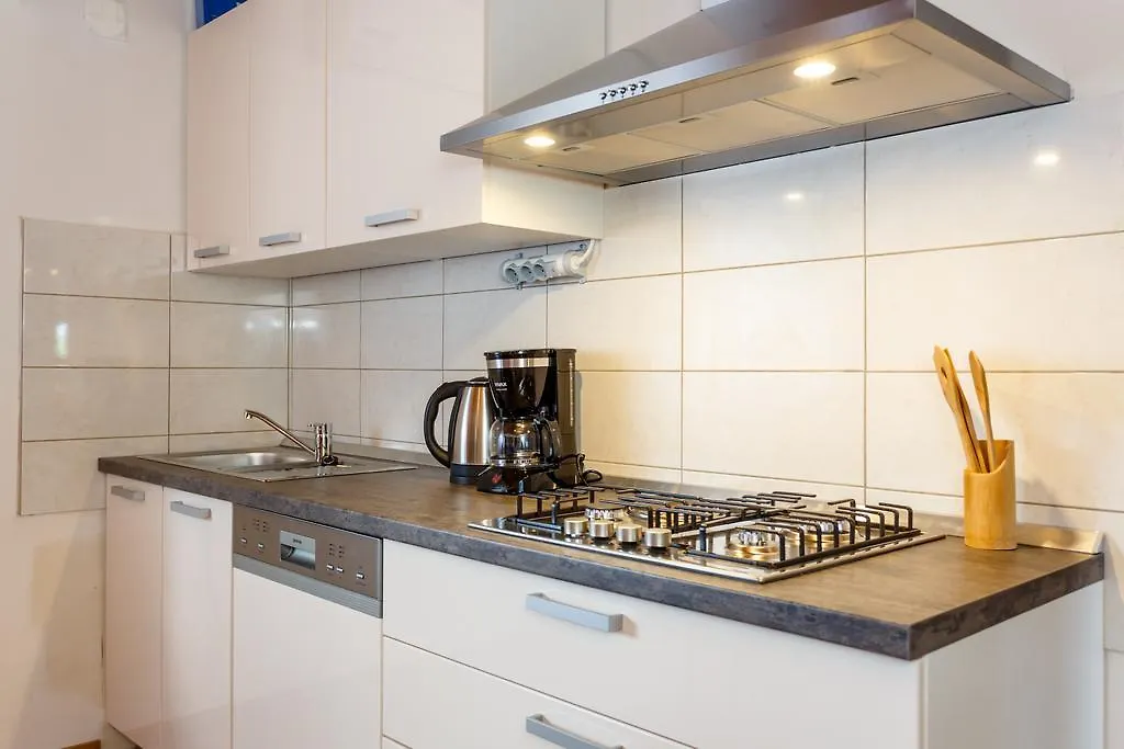 Apartmani M Baška Apartment