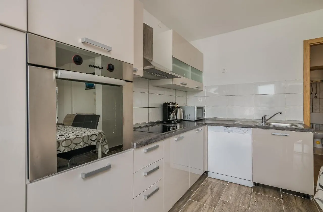 Apartmani M Baška Croazia