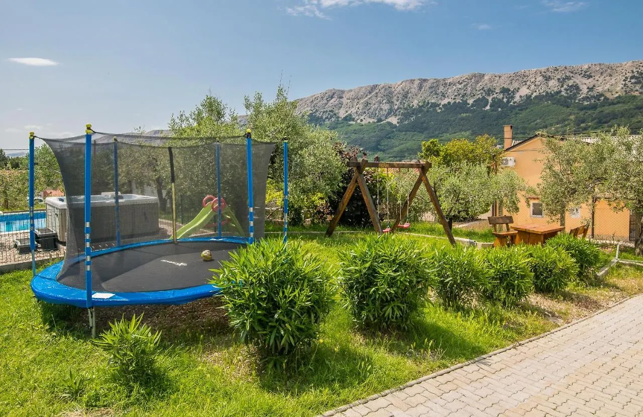 Apartmani M Baška