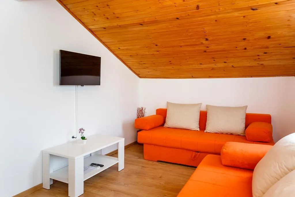 Apartmani M Baška